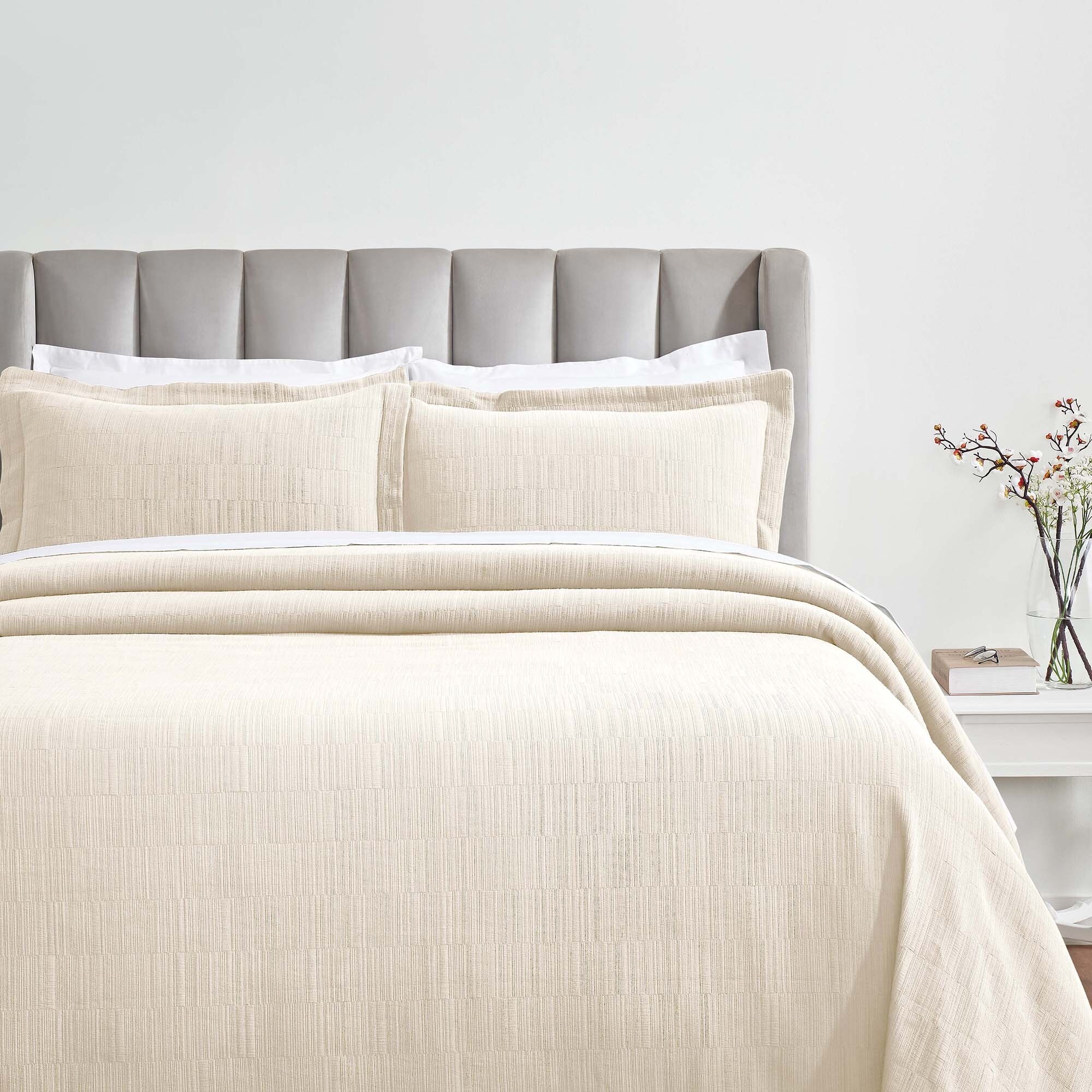 Superior Zenith Cotton Matelasse Bedspread and Sham Set