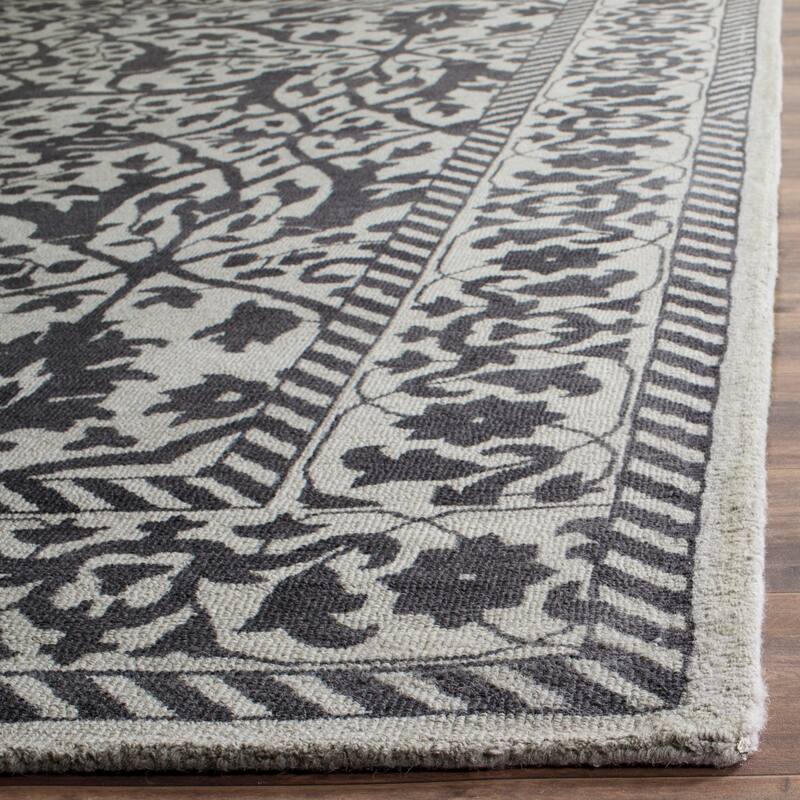 SAFAVIEH Handmade Restoration Vintage Boho Shianne Oriental Wool Rug
