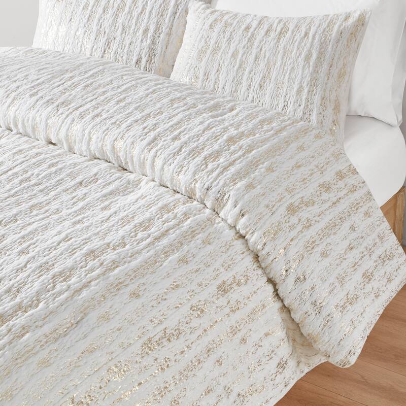 Intelligent Design Alaia Metallic Print Synthetic Fur Duvet Cover Set