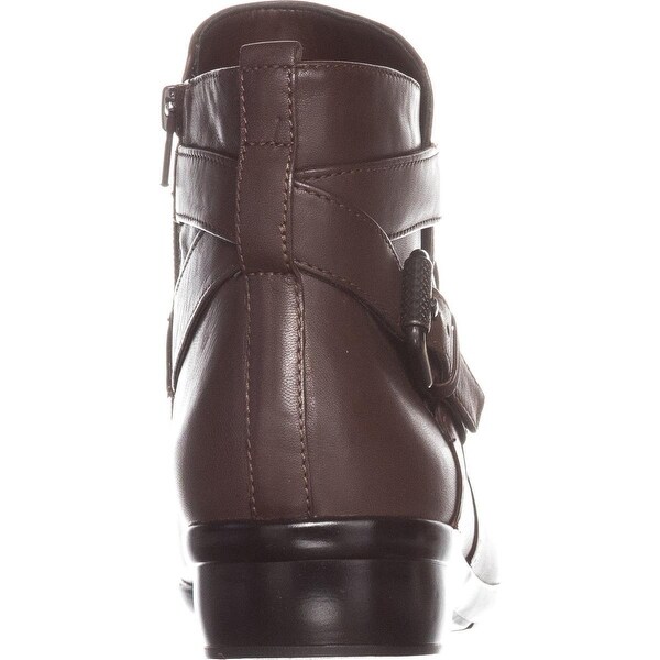 naturalizer cassandra ankle boots