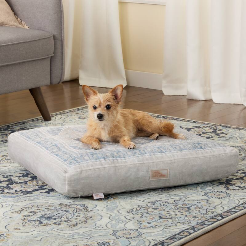 TOWN & COUNTRY EVERYDAY CuddleTown Medallion Pillow Crate Mat Pet Bed