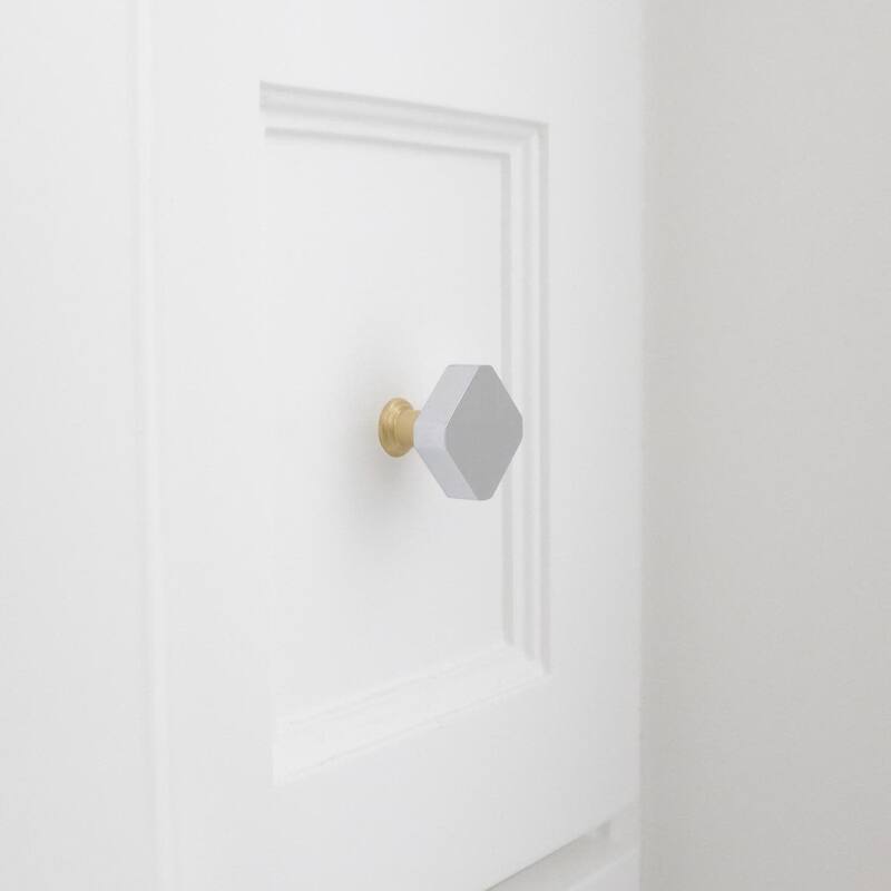 Hapny Home M28 SPLIT Mod 1-1/8" Luxury Square Solid Metal Split Finish