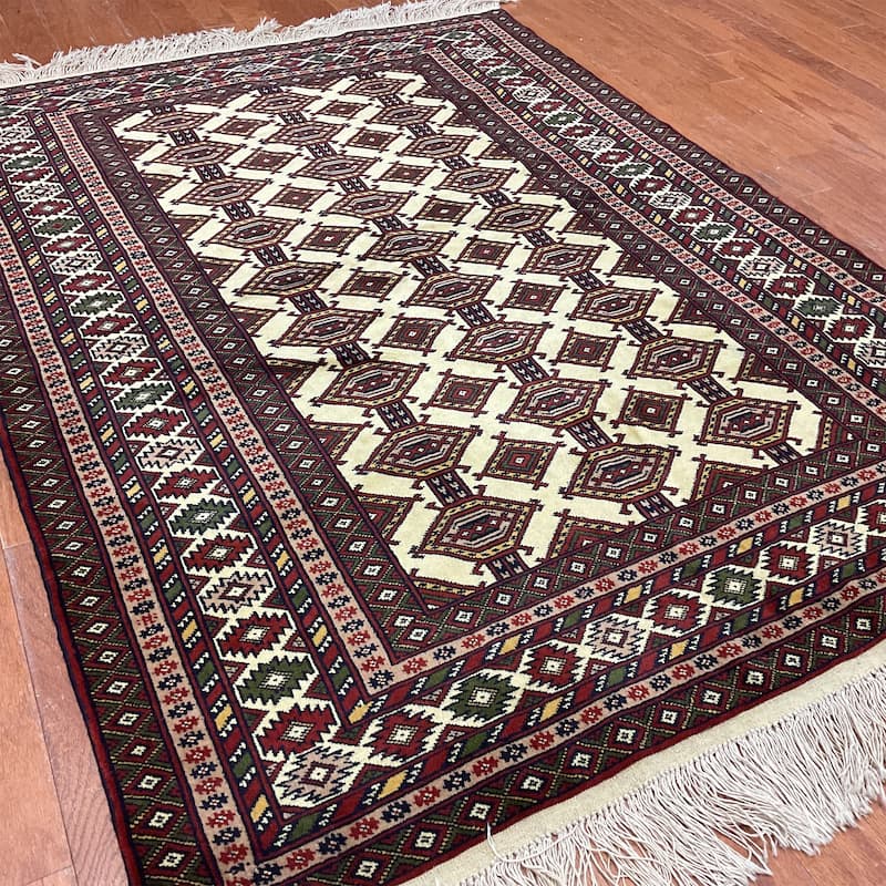 HERAT ORIENTAL Handmade Turkoman Wool Rug - 4'1" x 5'8"