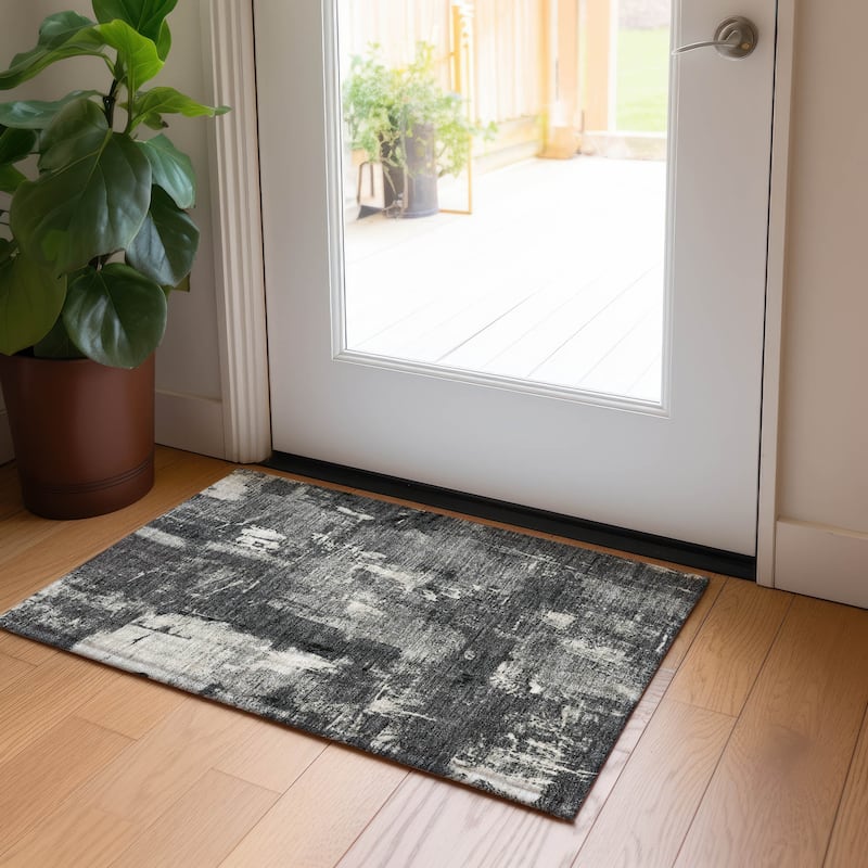 Machine Washable Indoor/ Outdoor Abstract Imprints Chantille Rug - Black - 1'8" x 2'6"