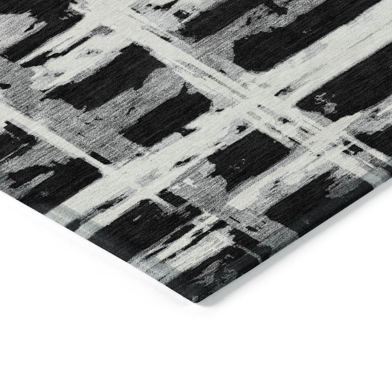 HomeRoots Striped Transitional Rectangle Outdoor Rug
