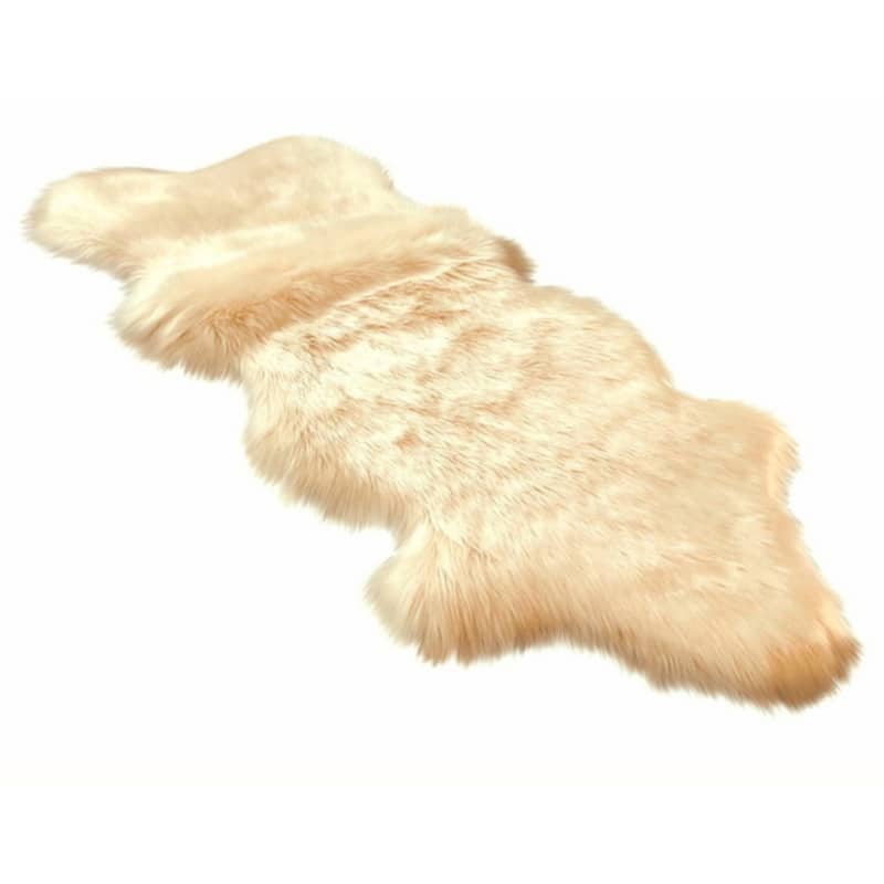 Highland Select Natural Long Wool Sheepskin 1-1/2 Pelt Shag Rug - 2' x 4'