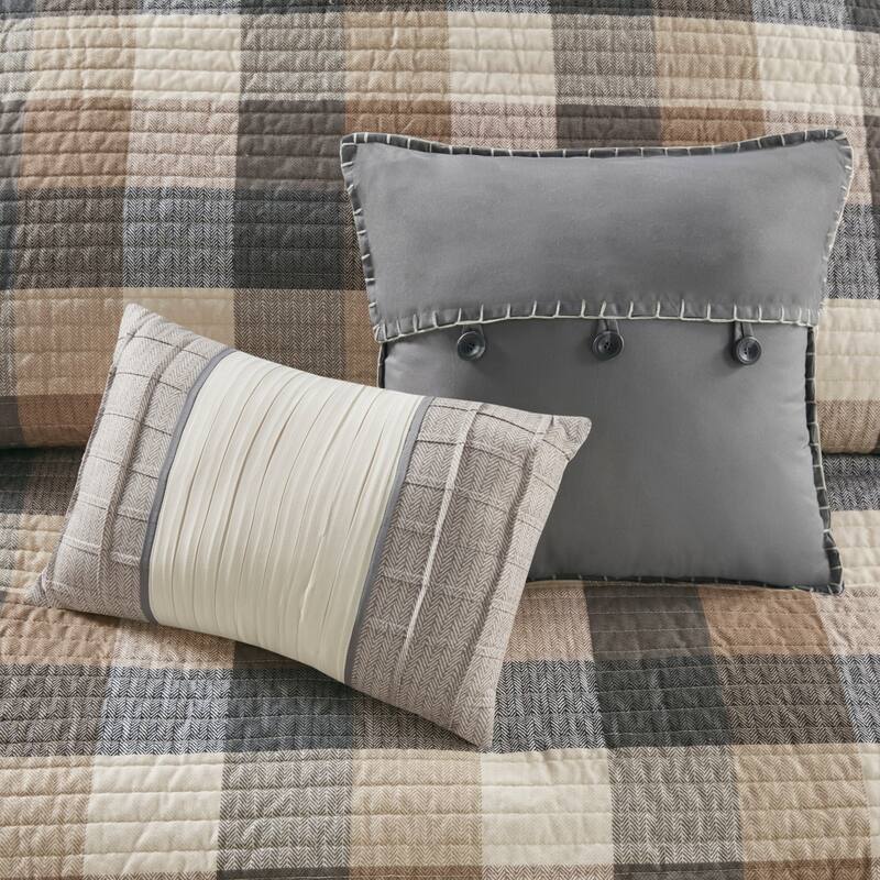 Madison Park Pioneer 6 Piece Printed Herringbone Quilt Set with Throw Pillows