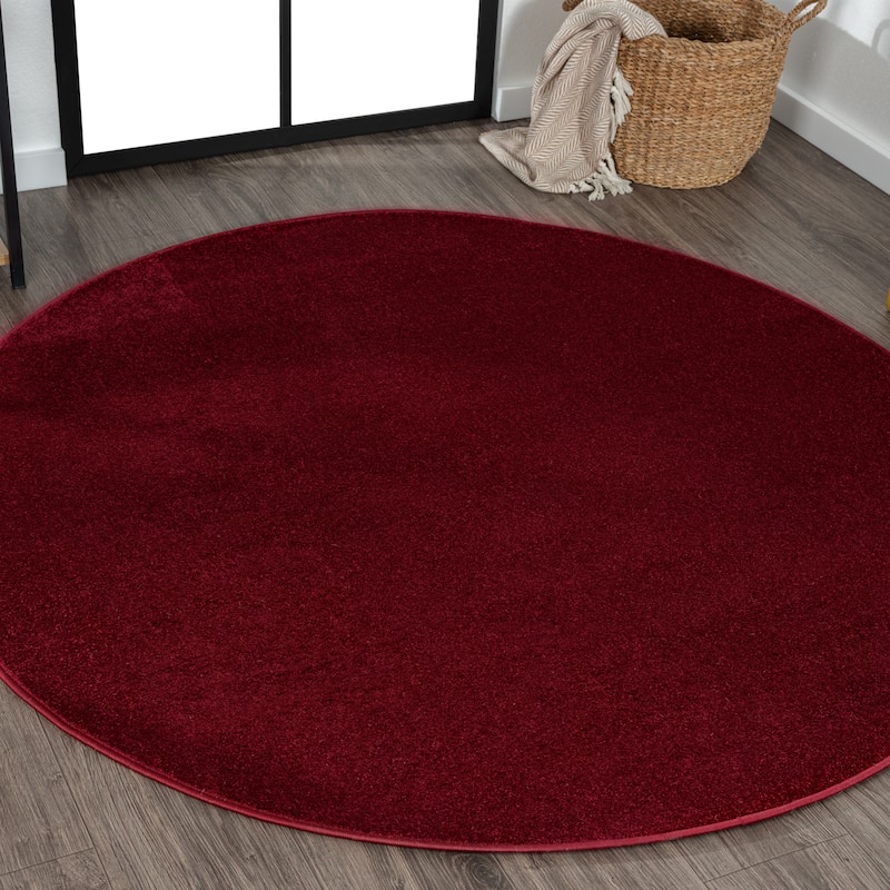 JONATHAN Y Tumbling Solid Low-Pile Area Rug - 6' Round - Dark Red