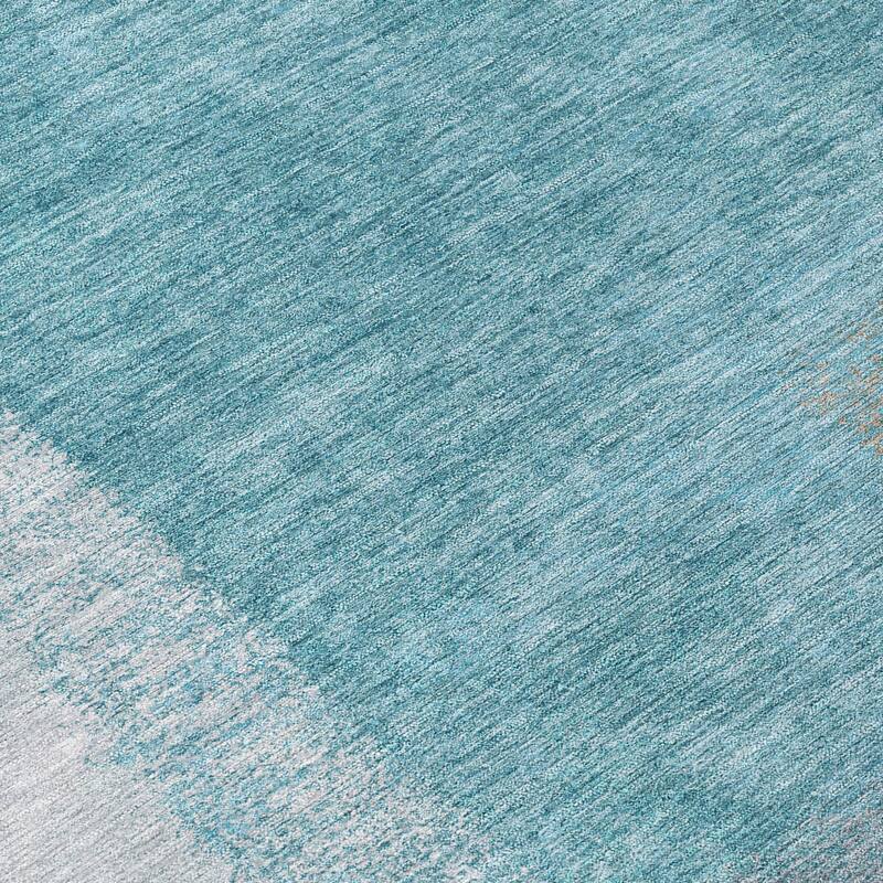 Machine Washable Indoor/ Outdoor Solid Contemporary Chantille Rug