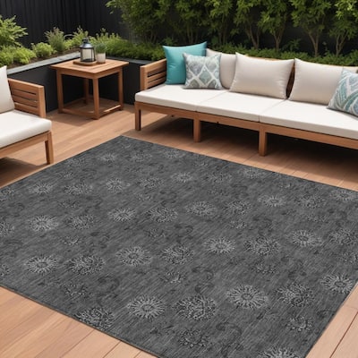 HomeRoots Floral Transitional Rectangle Outdoor Rug