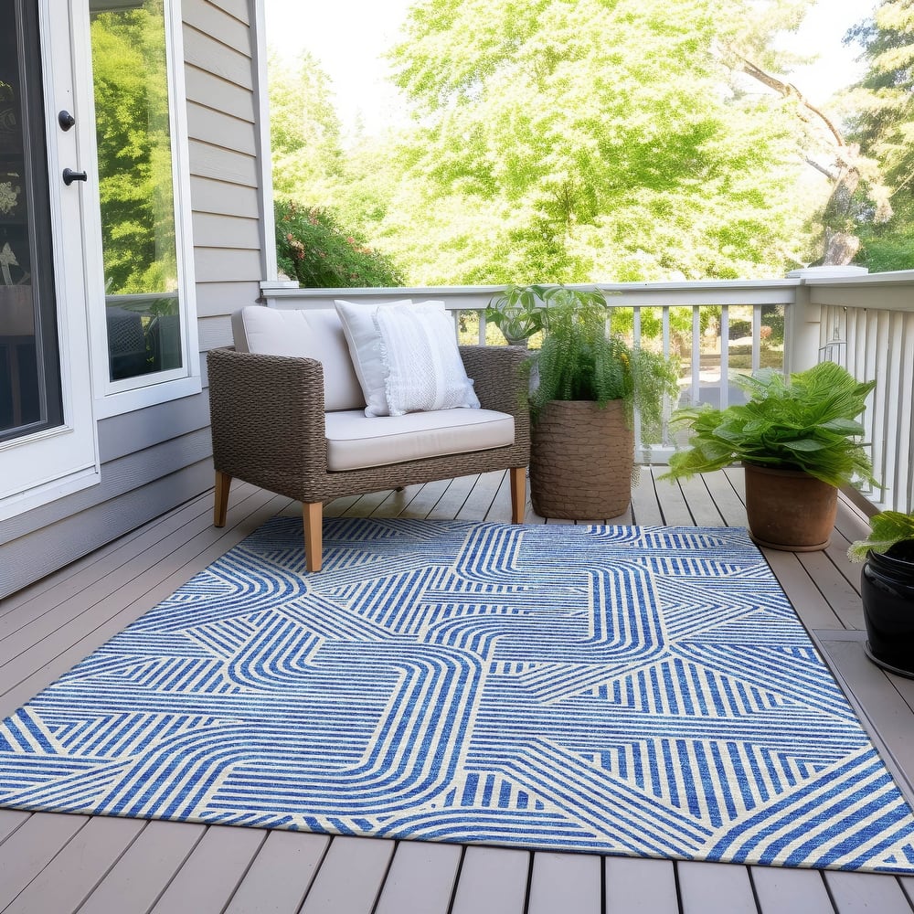Machine Washable Indoor/ Outdoor Chantille Contemporary Geo Rug