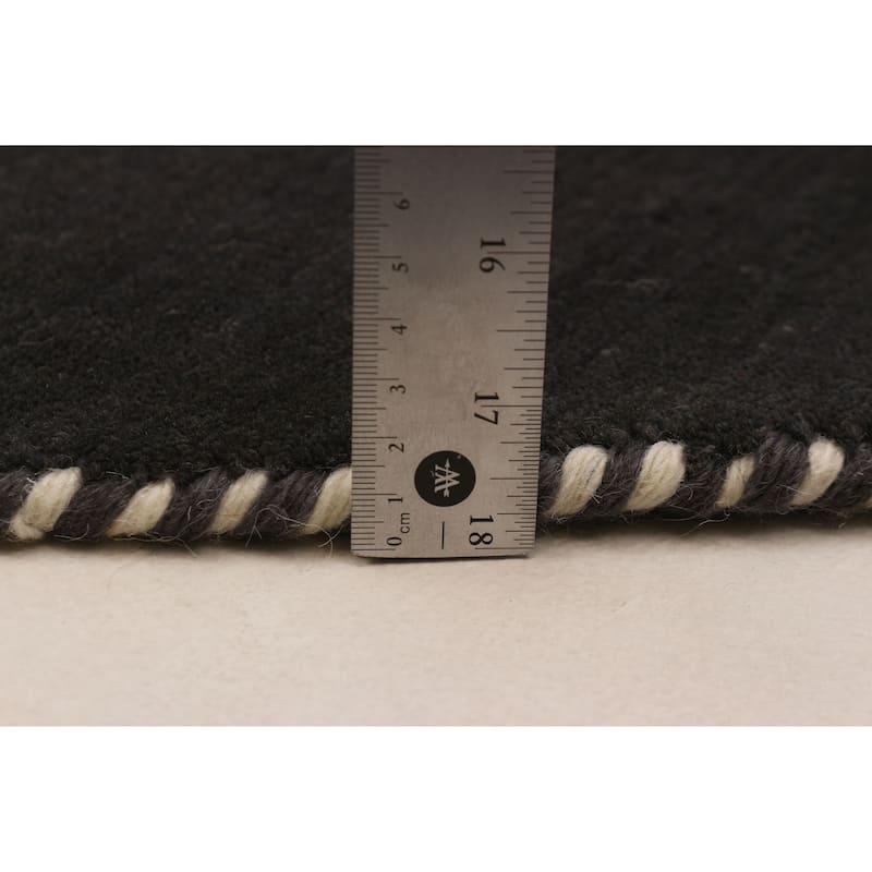Kashkuli Gabbeh Grey Rug 6'6" x 6'6" - 6'6 x 6'6