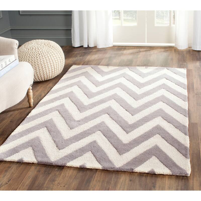 SAFAVIEH Handmade Cambridge Hicran Modern Moroccan Wool Rug - 4' x 6' - Silver/Ivory