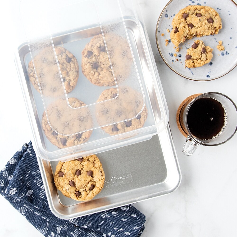 Nordic ware natural aluminum commercial outlet baker's half sheet with lid