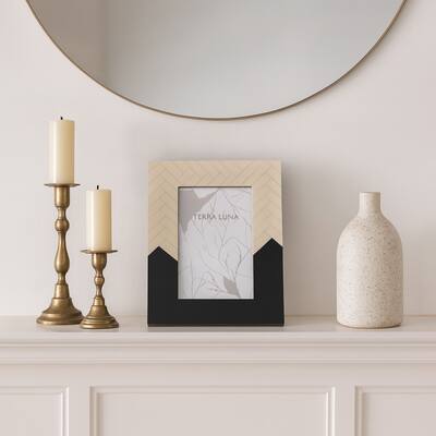 Resin Picture Frame Geometric Contrast Design and Two-Tone Styling