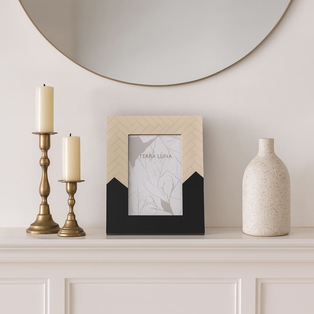 Resin Picture Frame Geometric Contrast Design and Two-Tone Styling