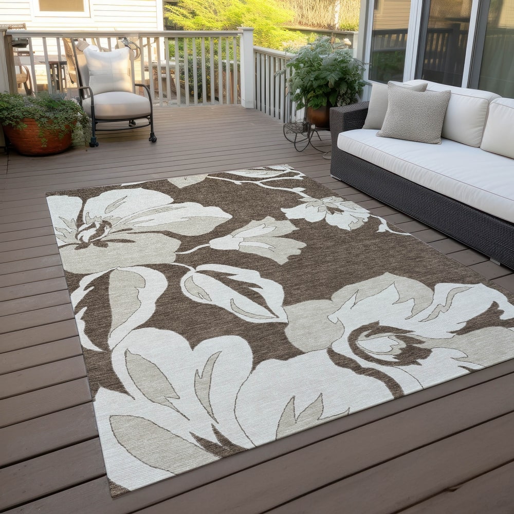Machine Washable Indoor/ Outdoor Chantille Floral Rug