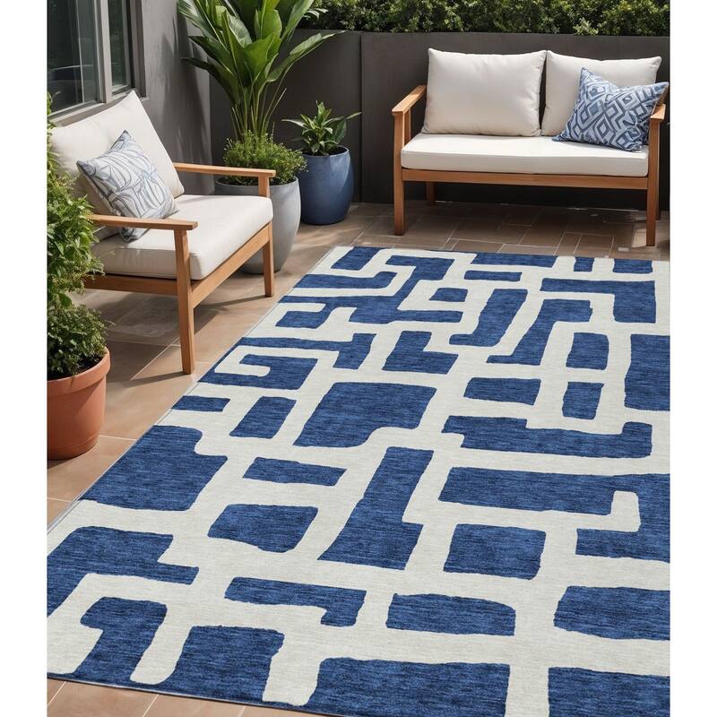 HomeRoots Abstract Transitional Rectangle Outdoor Rug - 5' X 8'