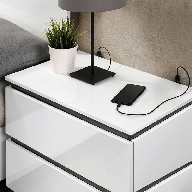 Conjira Modern White Wood 5-Piece Storage Platform Bedroom Set with USBs by Furniture of America