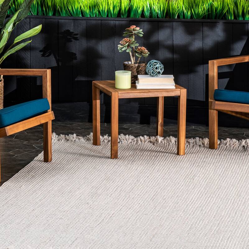 Nuloom Braided Courtney Tassel Indoor/Outdoor Area Rug