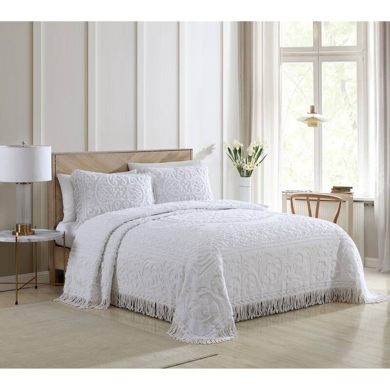 Medallion Chenille Bedspread. - White - King