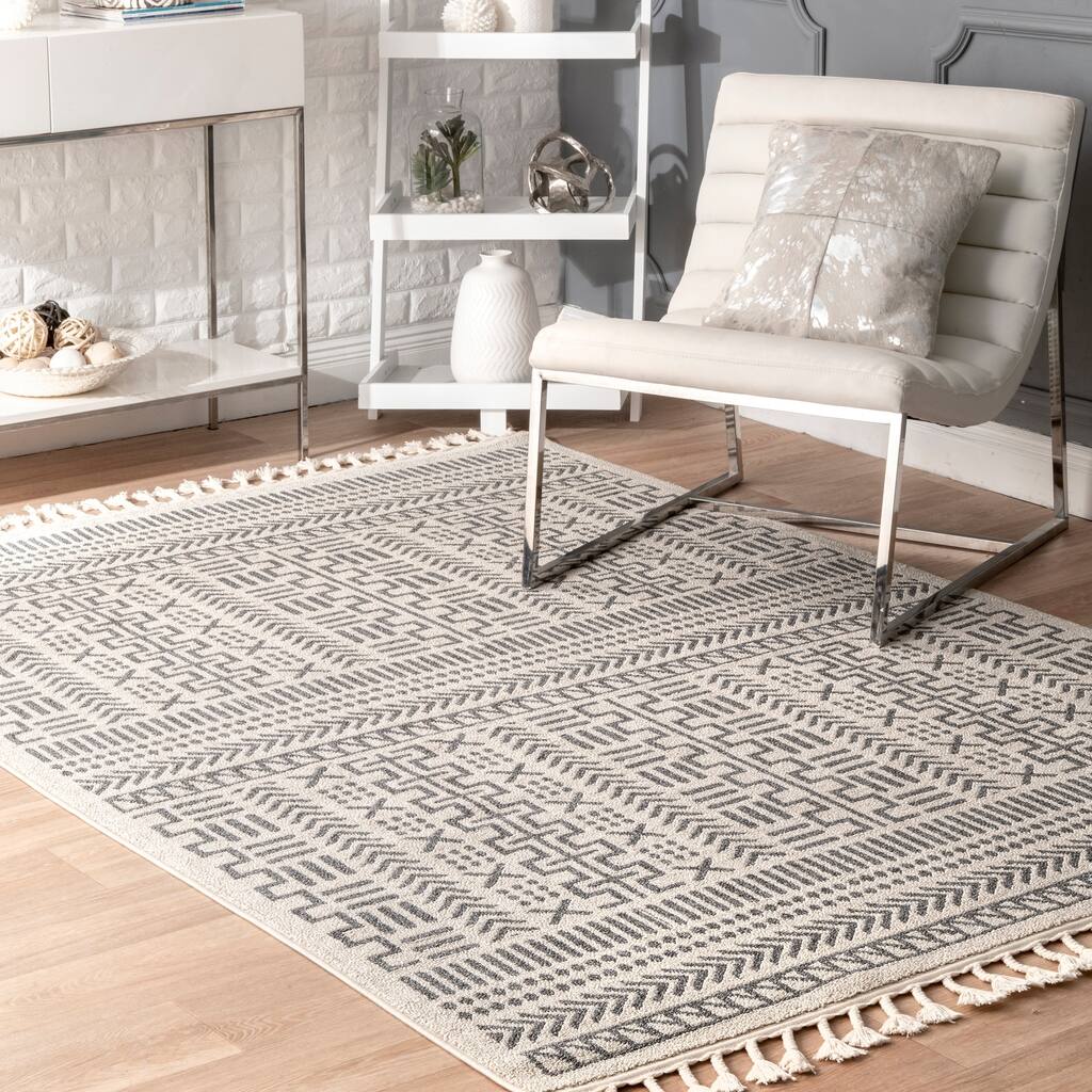 Nuloom Tribal Geometric Trellis Area Rug with Tassel