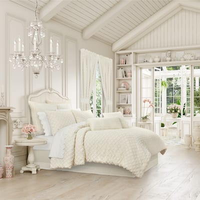 Lillian Cream Comforter Set