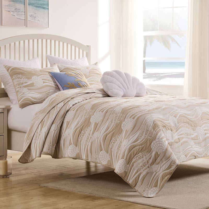 Greenland Home Coastal Paradise Reversible Matelasse Coverlet Set