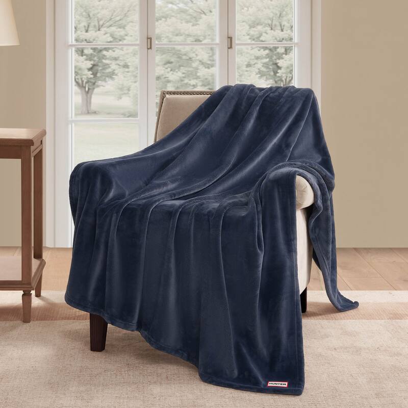 Hunter Coco Flannel Throw Blanket