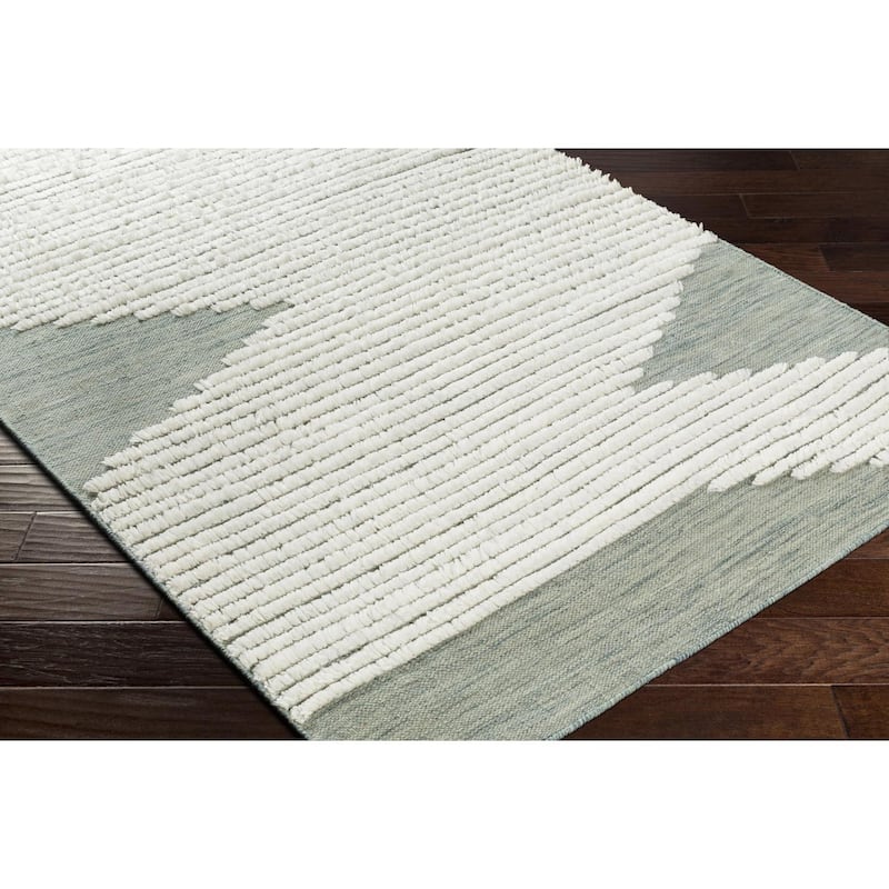 Livabliss Casual Apache Graphic Area Rug