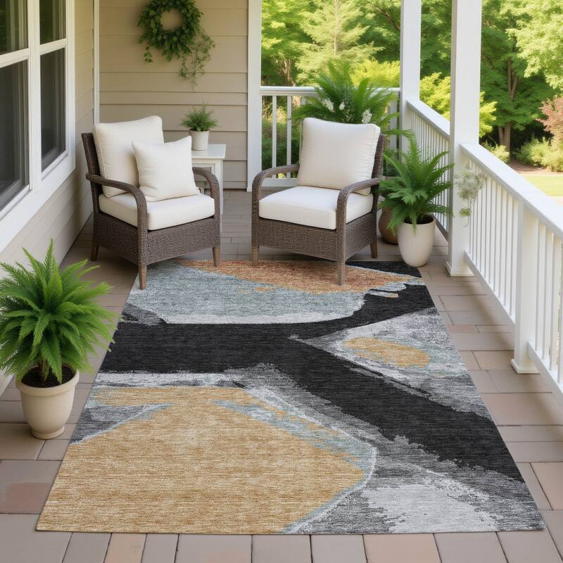 Machine Washable Indoor/ Outdoor Modern Cheney Chantille Rug