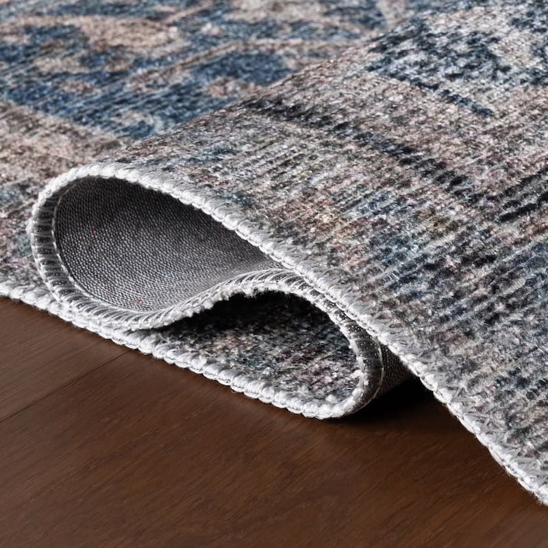 Nuloom Thavine Vintage & Distressed Washable Rug