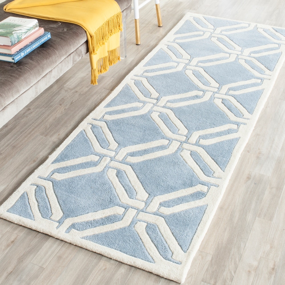 SAFAVIEH Handmade Chatham Jablenka Modern Wool Rug