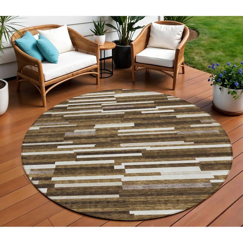 HomeRoots Striped Transitional Rectangle Outdoor Rug - 8' Round
