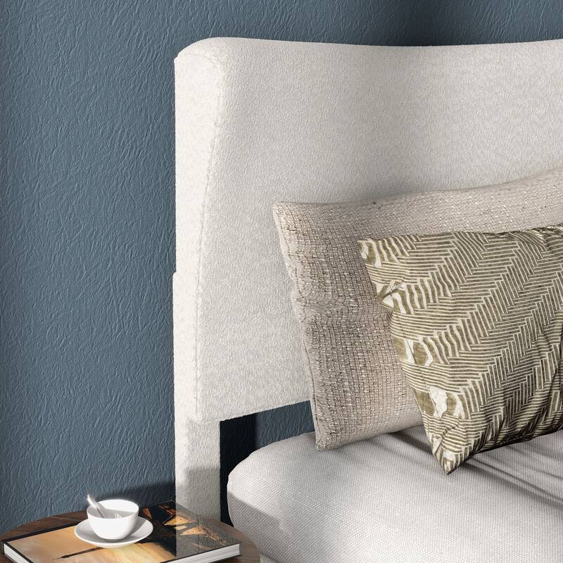 Furniture of America Gail Modern White Boucle Adjustable Queen-Size Platform Bed