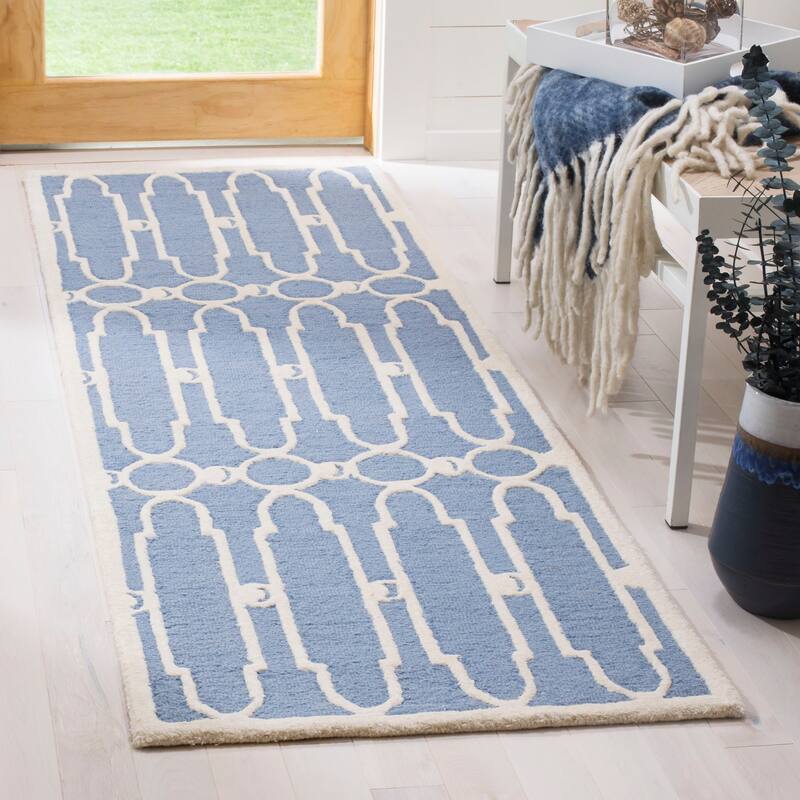 SAFAVIEH Handmade Bella Deepla Modern Floral Wool Rug - 2'3" x 7' Runner - Blue/Ivory