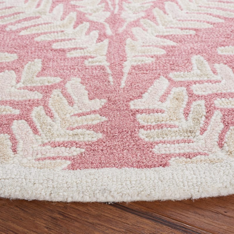 SAFAVIEH Handmade Capri Ilianka Wool Rug