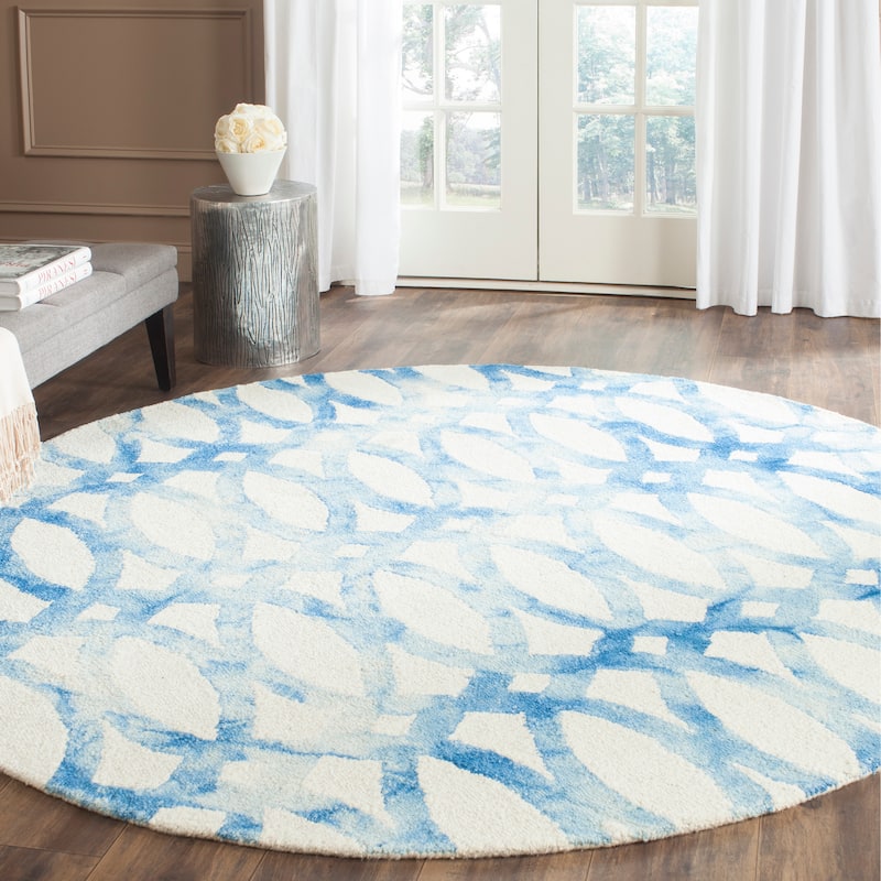 SAFAVIEH Handmade Eligija Wool Geometric Dip Dye Area Rug - 7' Round - Ivory/Blue