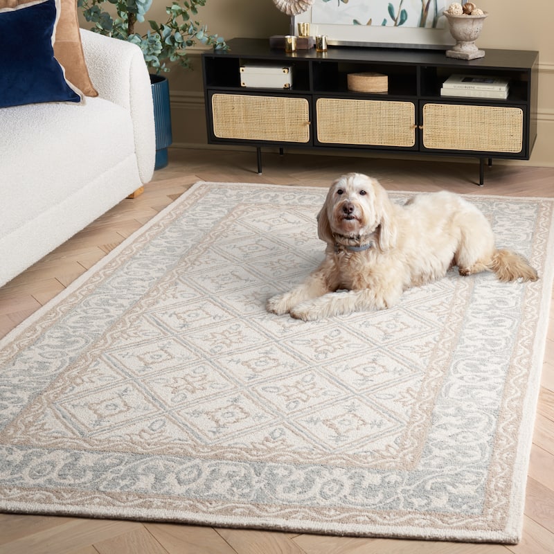 SAFAVIEH Handmade Ebony Tulun Wool Rug