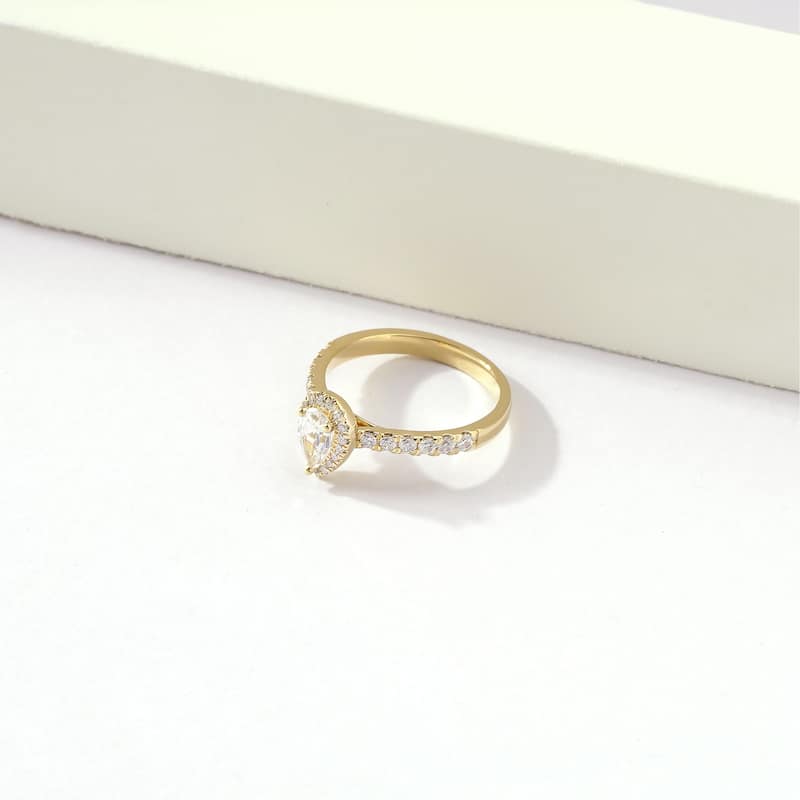 3/4ct TDW Diamond Pear Shape Halo Engagement Ring in 10k Gold
