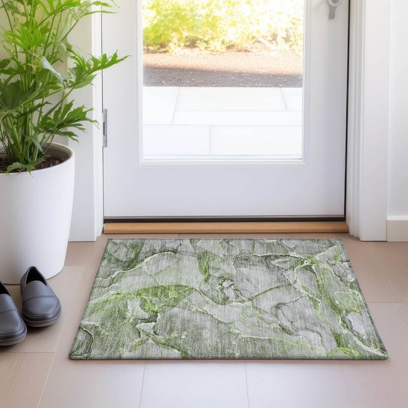 Machine Washable Indoor/ Outdoor Abstract Chantille Rug - 1'8" x 2'6" - Green