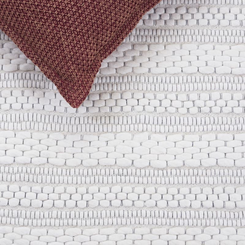 SAFAVIEH, Handmade Marbella Grit Wool Rug