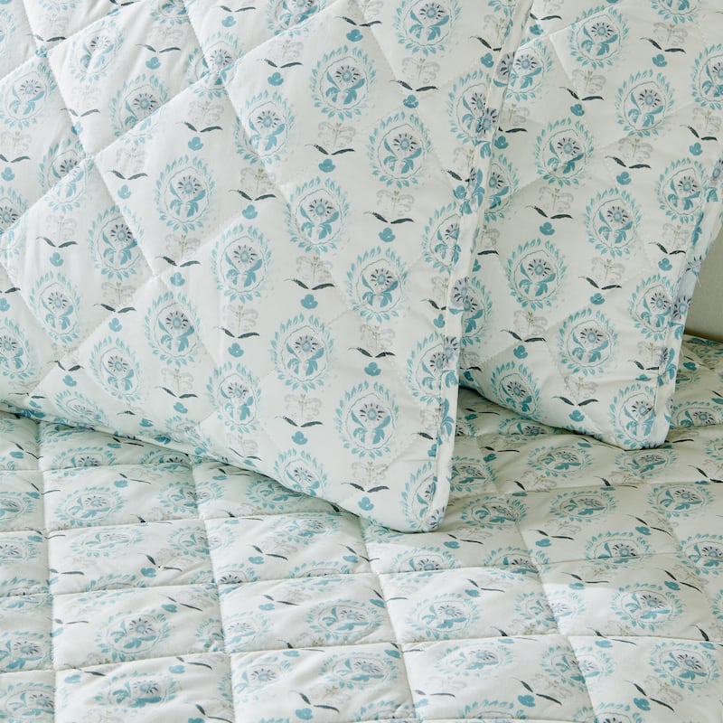 Patina Vie Maison Vintage Floral Printed Quilt Set with Shams