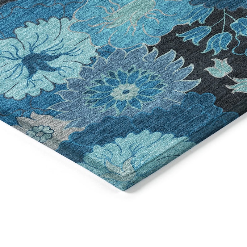 Machine Washable Indoor/ Outdoor Modern Floral Chantille Rug