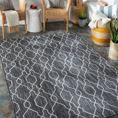 Livabliss Maurizio Indoor/ Outdoor Trellis Area Rug