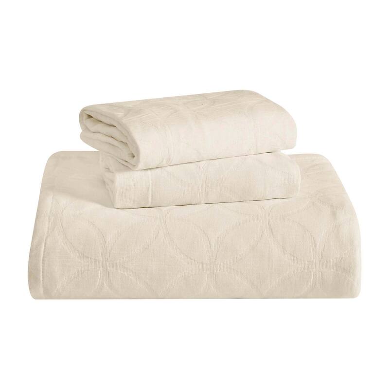Superior Serenity Cotton Matelasse Jacquard Celtic Circle Bedspread Set