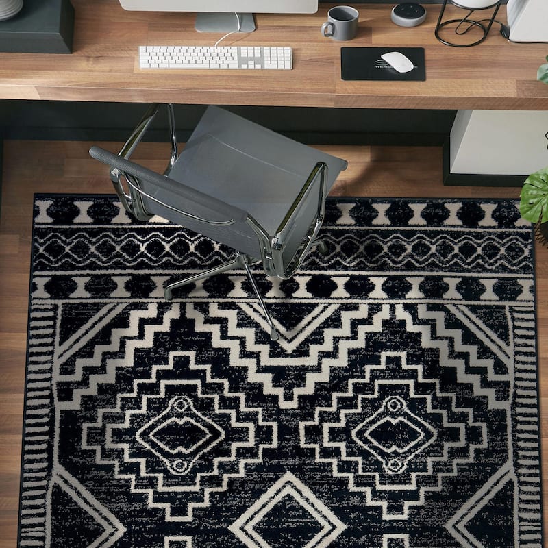 Contemporary Distressed Geometric Area Rug - Black - 4' x 6'