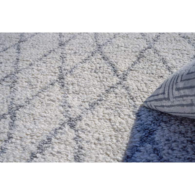 Giorgio Indoor Outdoor Reversible Grey/Ivory Area Rug.