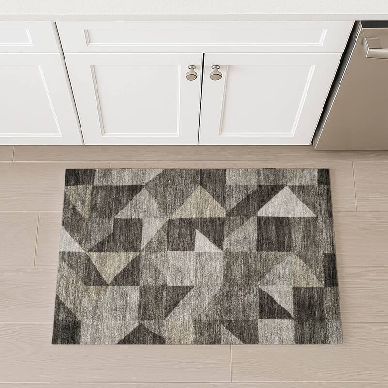 Machine Washable Indoor/ Outdoor Geo Rubi Chantille Rug