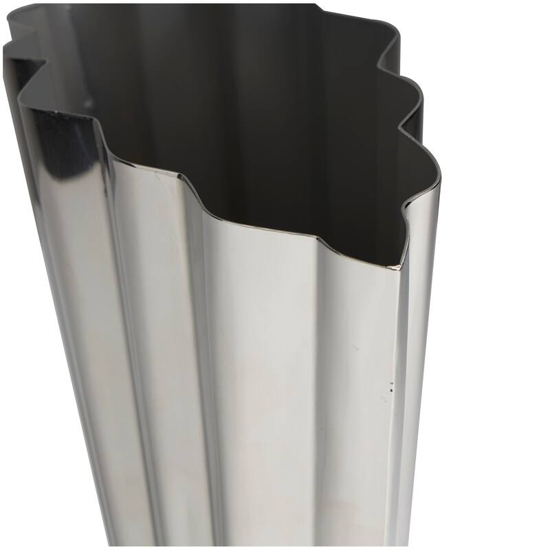 Silver Stainless Steel Metal Vase with Zig Zag Edging